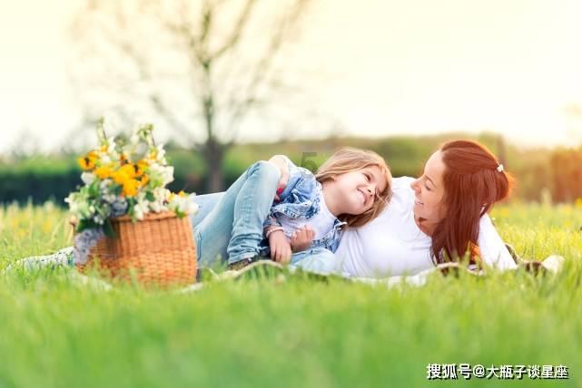 美丽的铅笔裙
